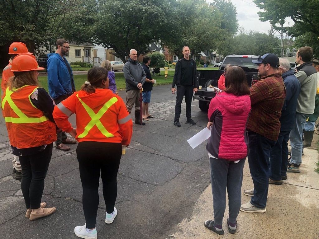 Centennial Boulevard residents do not like Hydro One’s initial plan to remove many of the trees under the transmission lines. Photo by Peter Croal 